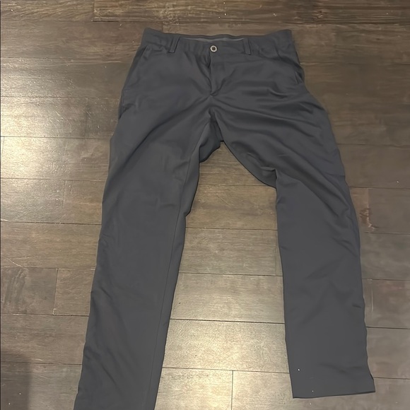 Under Armour Black Dress Pants with Straight Leg Design and Smooth Fabric - Picture 1 of 2